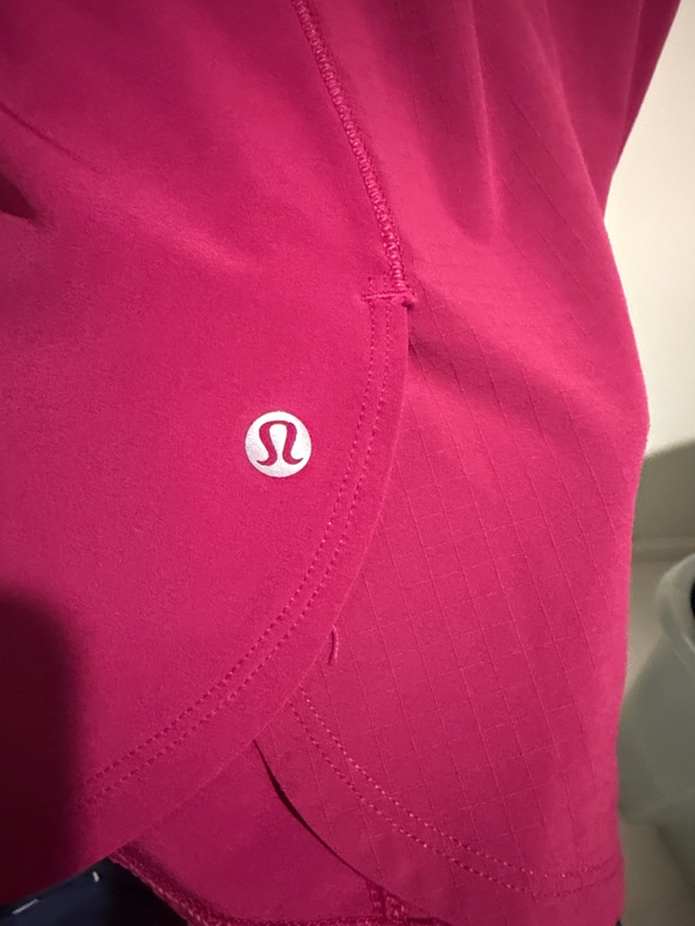 lululemon athletica short sleeve active tee in magenta - Picture 3 of 4